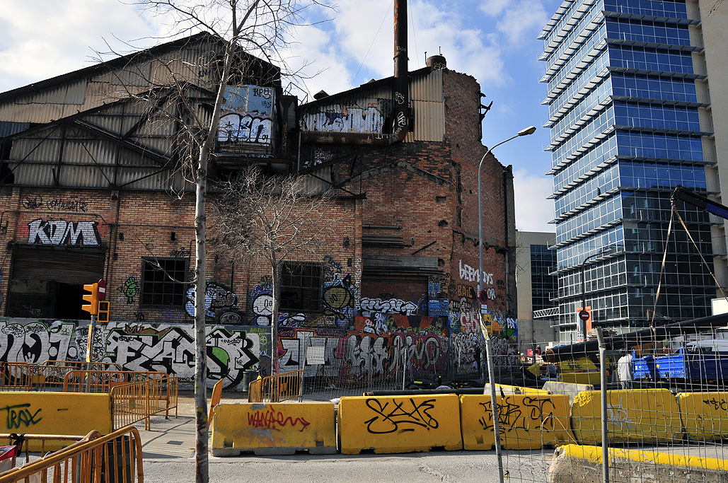 Coexistence of old and new buildings in Poblenou