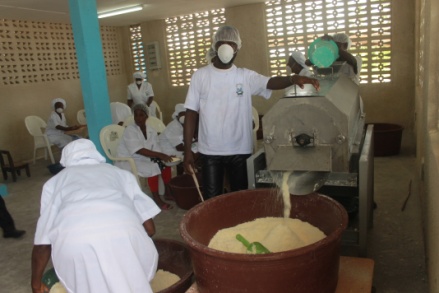 transforming cassava into granules