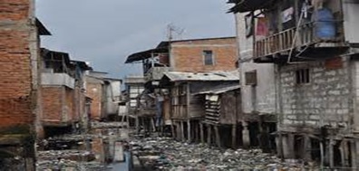 Around 15,000 illegal houses (squatters) occupying the bank and prone to flooding