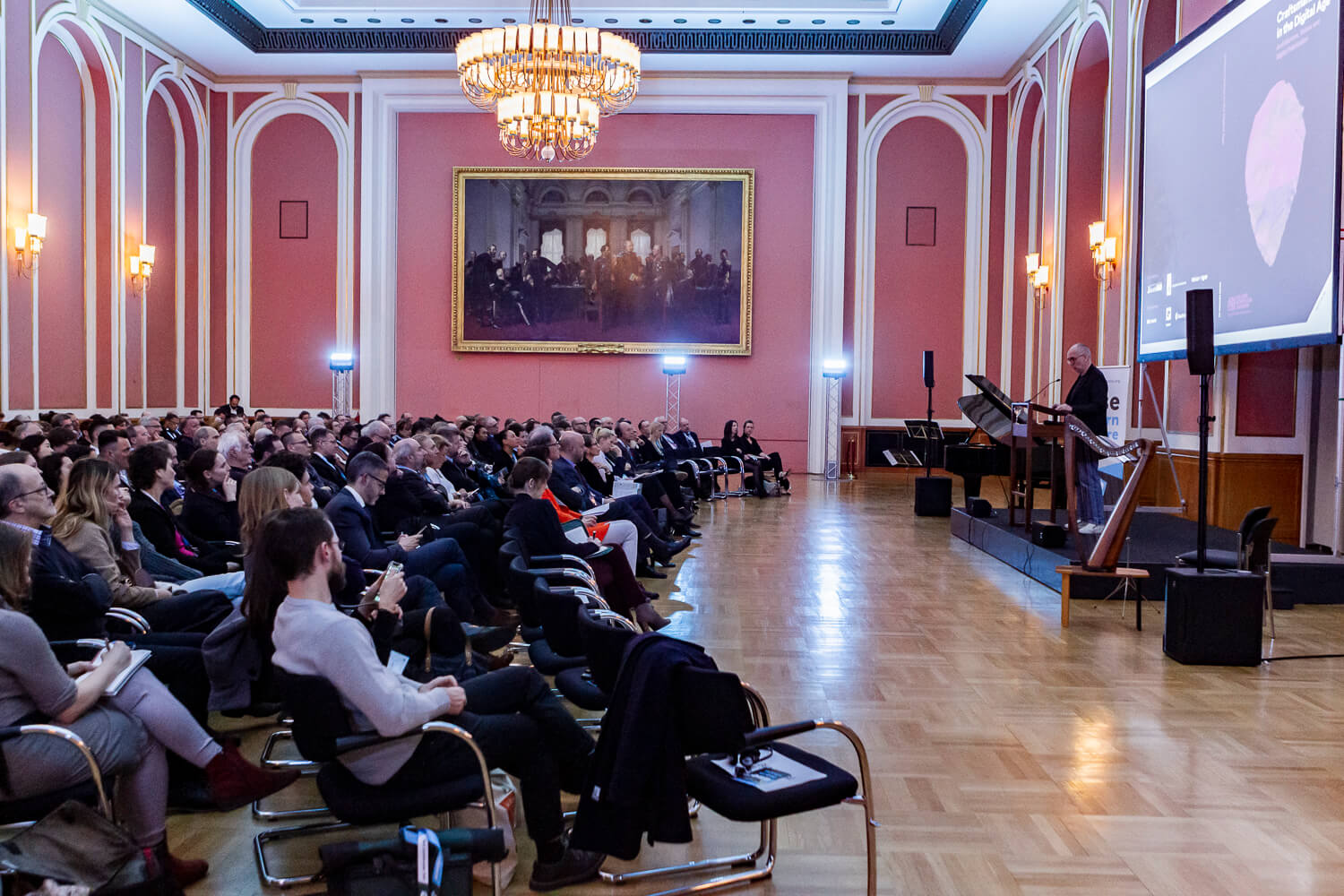 Around 300 participants at use.learn.share event (Berlin city hall)