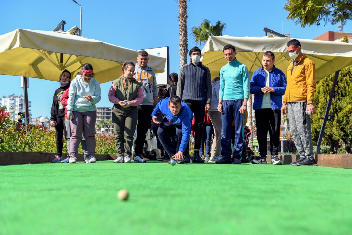 Playing Bocce