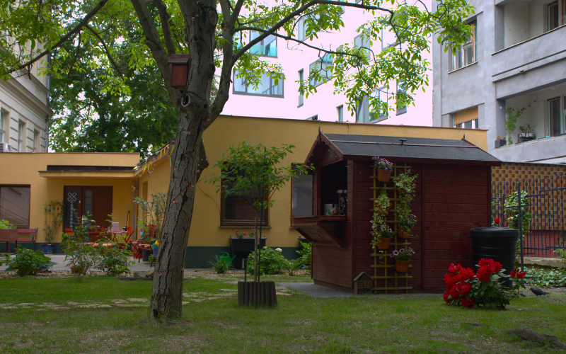 Garden and building