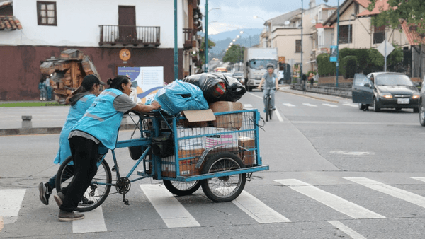 RUMBOS: Advancing Health and Economic Empowerment for Women Recyclers in Cuenca, Ecuador